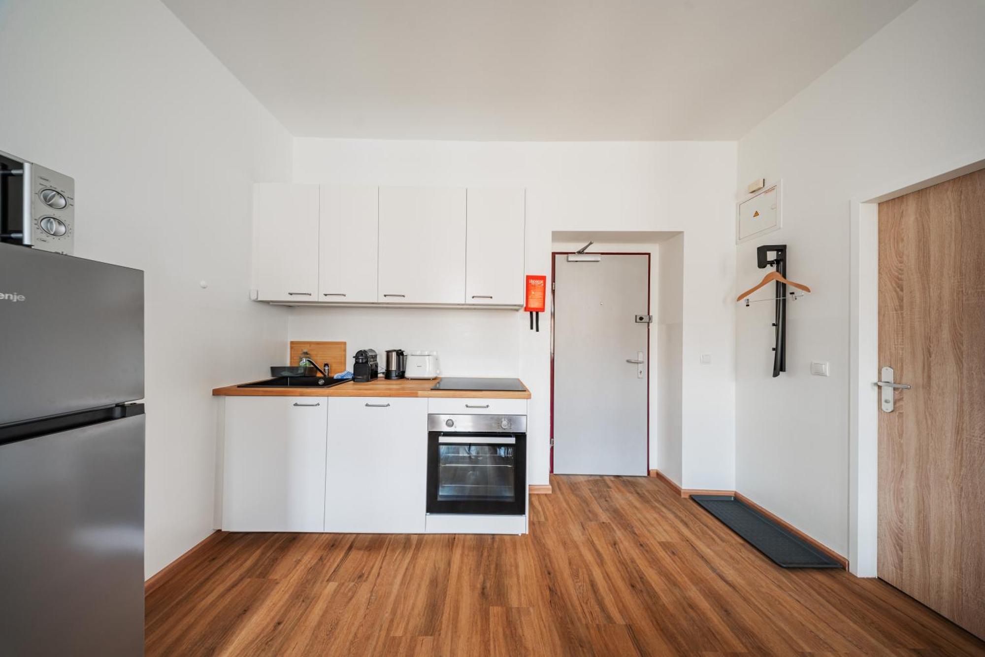 74 Living Apartments Вена Экстерьер фото
